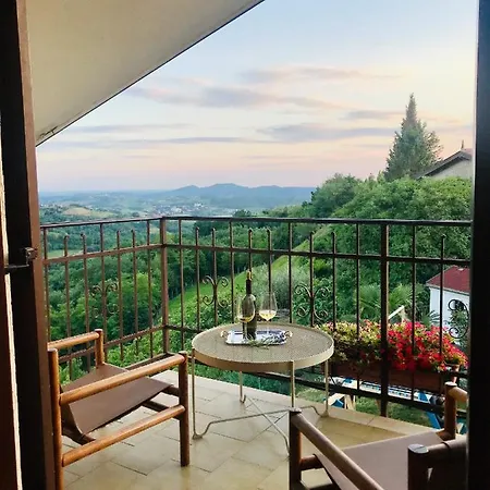 Δωμάτια σε οικογενειακή κατοικία Enam Kojsko