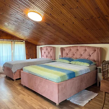 Enam Homestay Kojsko