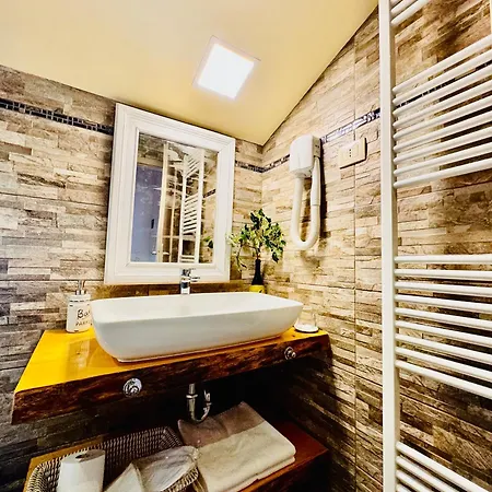 Enam Δωμάτια σε οικογενειακή κατοικία Kojsko