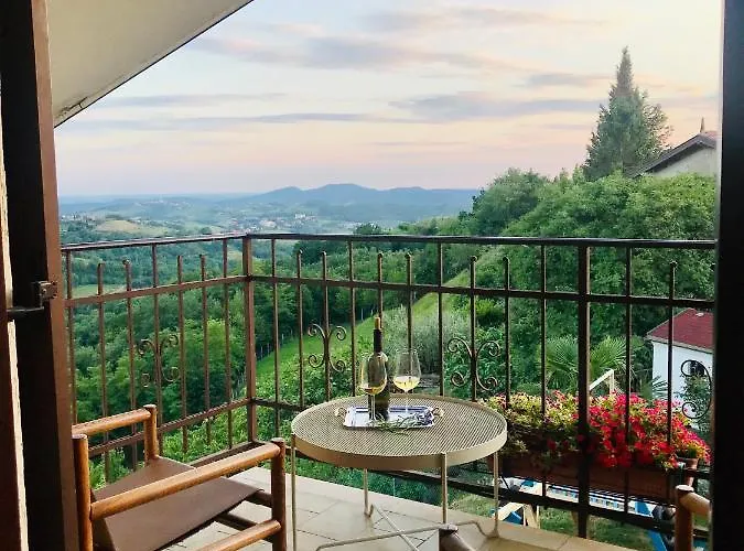 ホームステイ Enam Kojsko