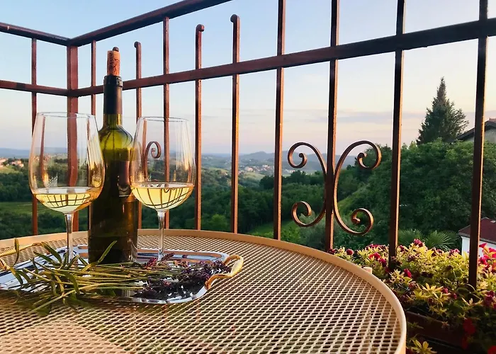 Enam Kwatera prywatna Kojsko