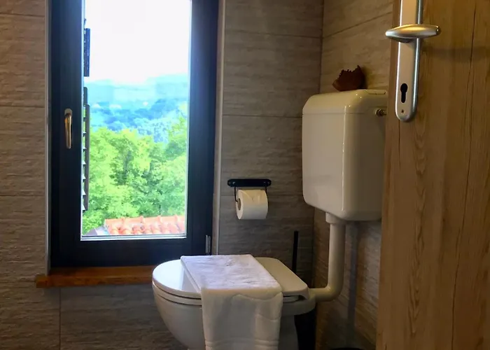 Enam Homestay Kojsko