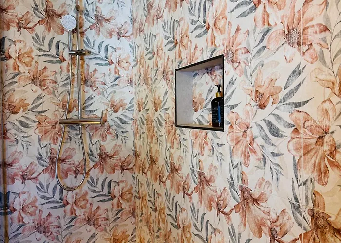 Enam Kwatera prywatna *